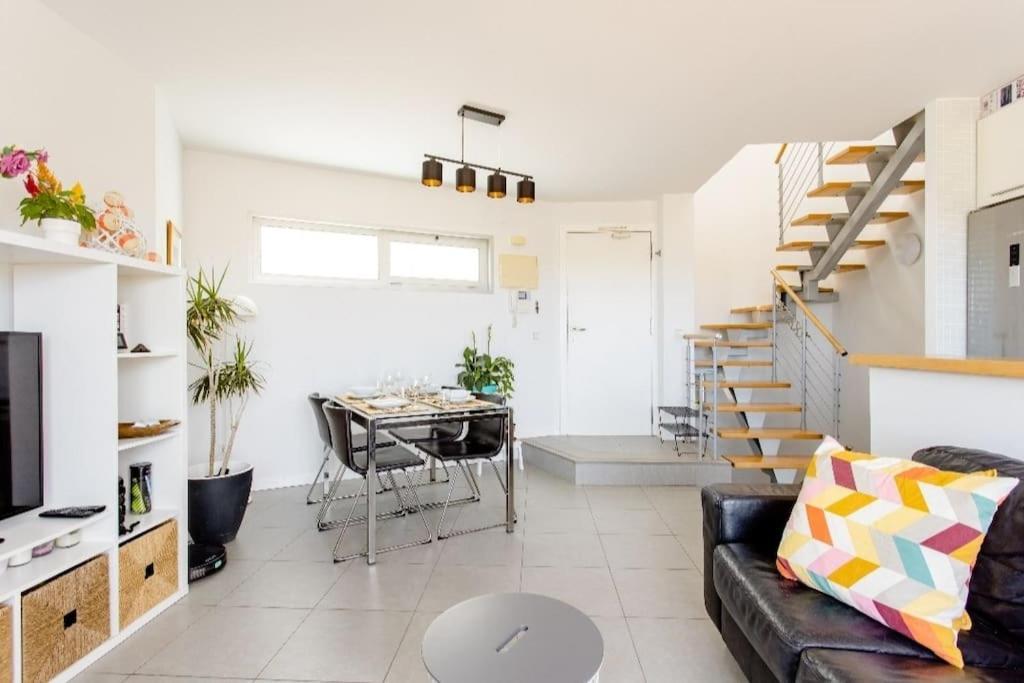 El Medano Beachfront Triplex Penthouse With Pool, Rooftop, Sea View מראה חיצוני תמונה